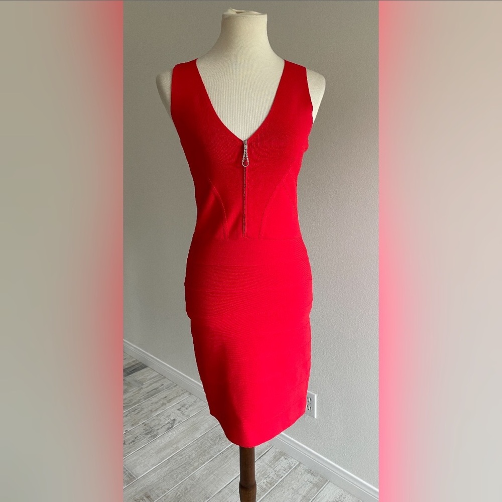 IKI stretch fabric mini red dress. Size 44 US 4/6. New